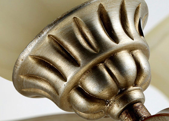 그늘을 가진 주문을 받아서 만들어진 현대/Retro 작풍 단철 샹들리에 8 가벼운 800W