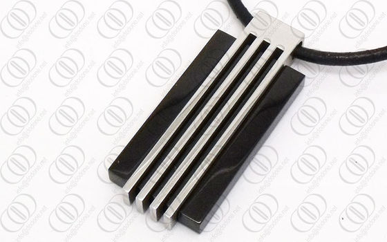 Hitam dan Silver Stainless Steel Pendants Dengan Desain Pola Garis