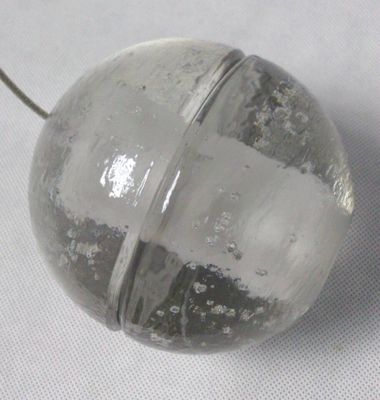 La chiara palla di cristallo ha condotto il pendente sospeso trasparente delle luci del candeliere