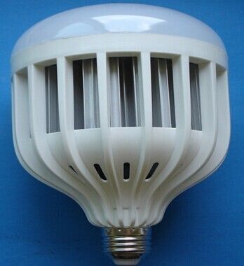 High Lumen 12W 1150LM IP45 Epistar Plastic Housing LED  Globe Bulbs Factories